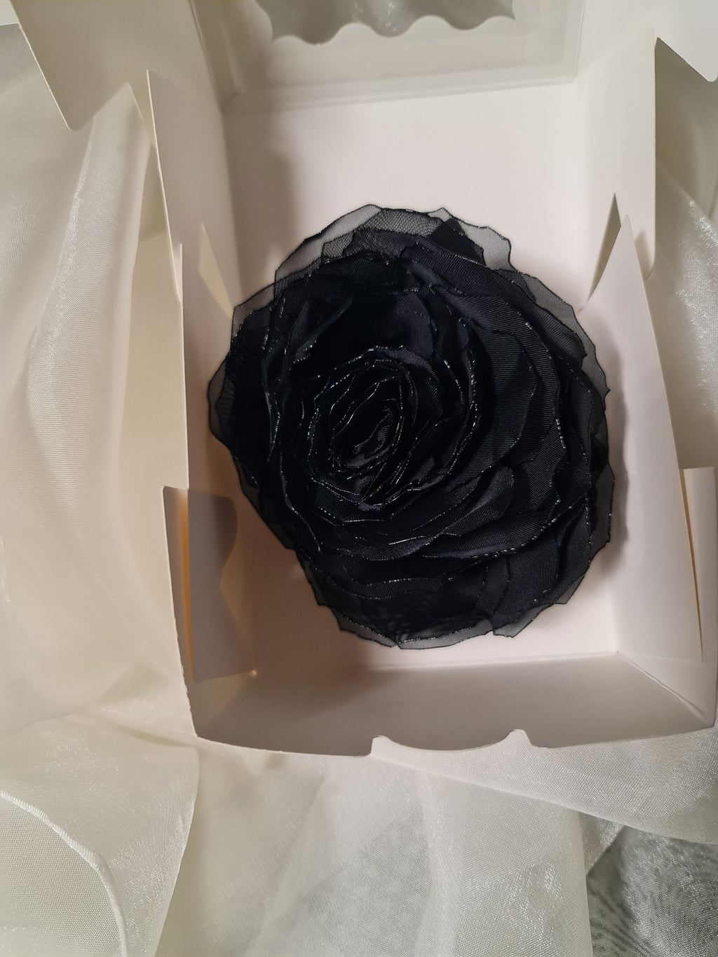 Trandafir galben din organza