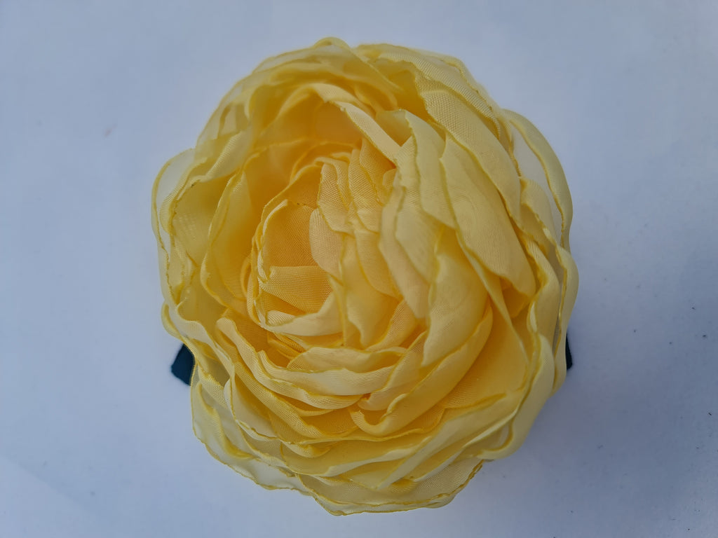 Trandafir galben din organza
