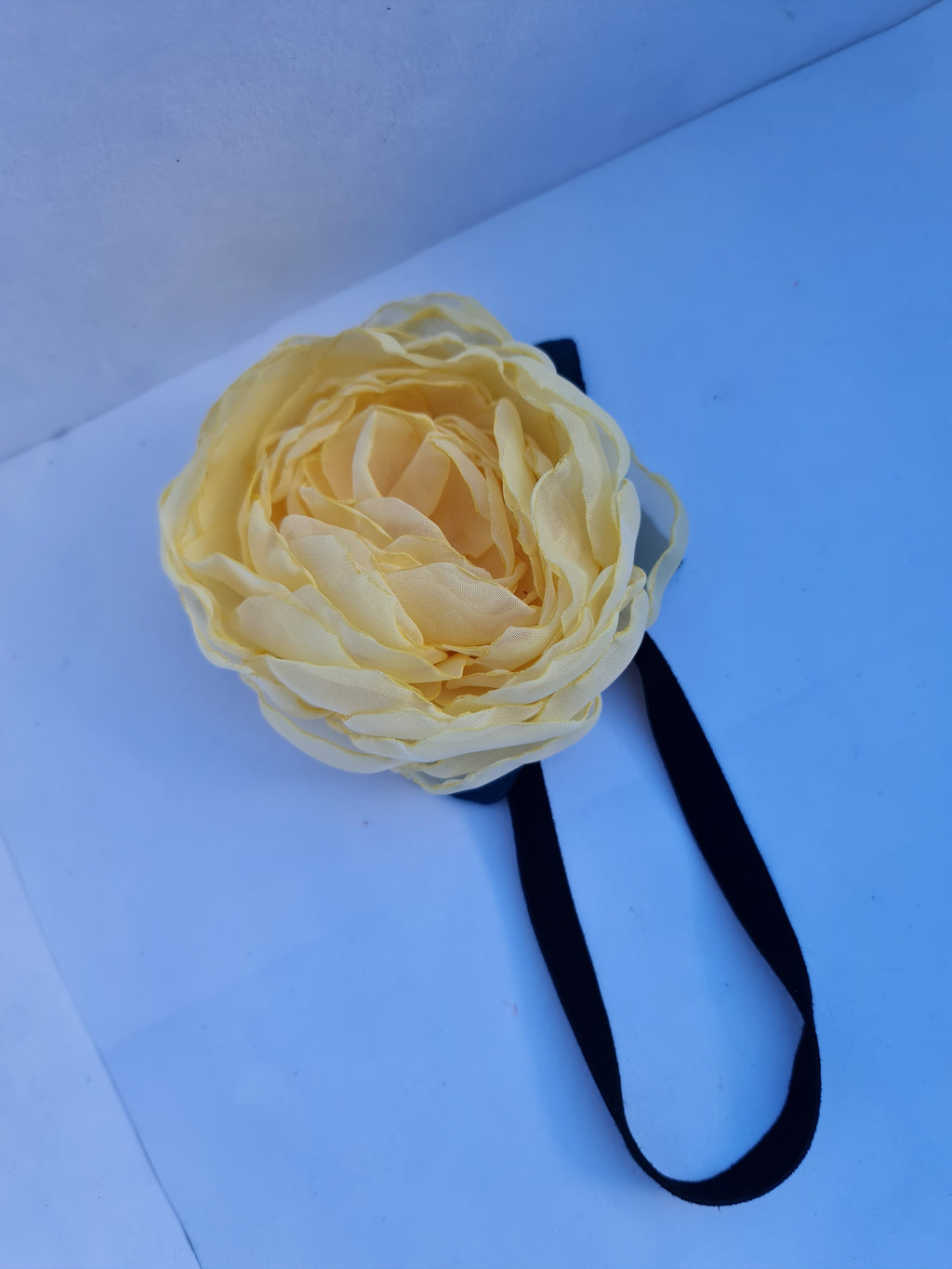 Trandafir galben din organza