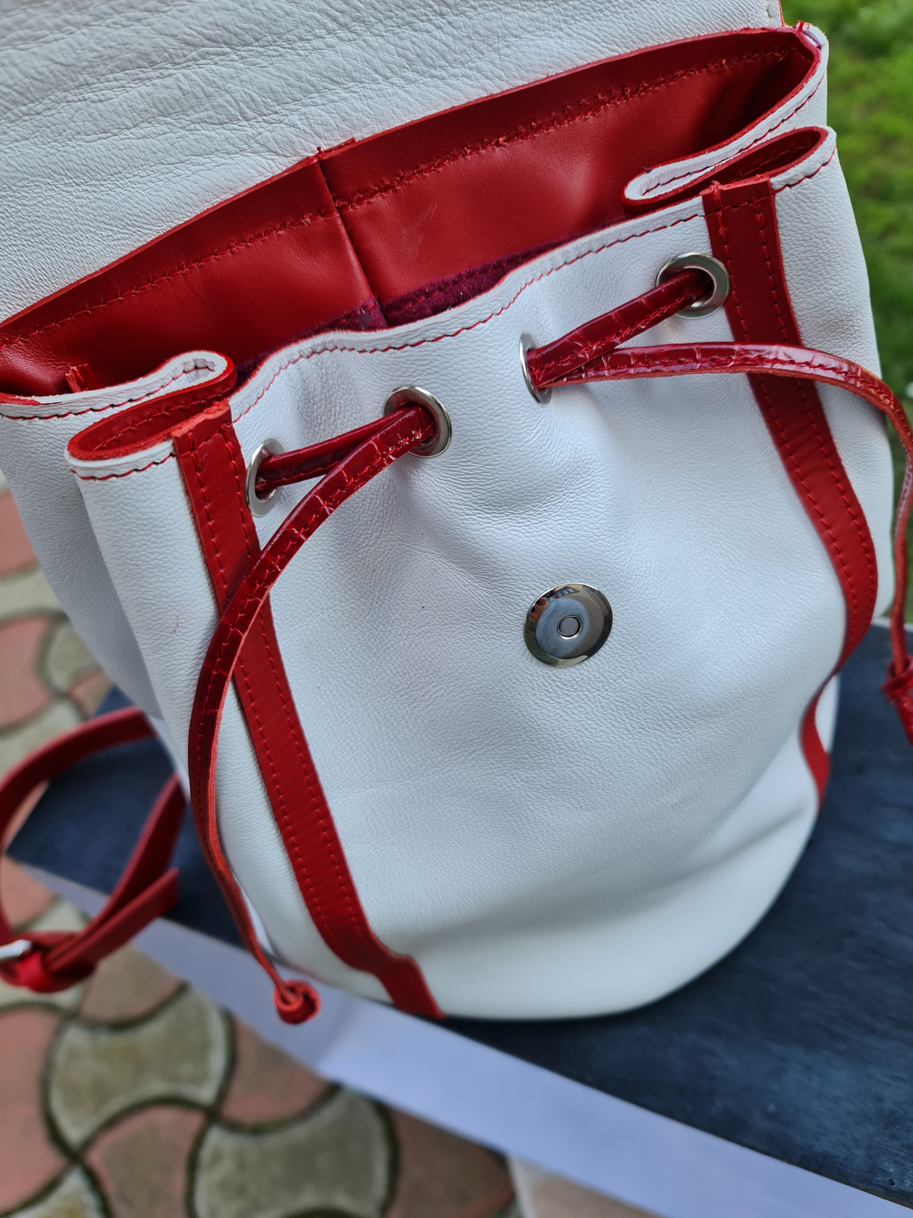 Rucsac alb-rosu 05